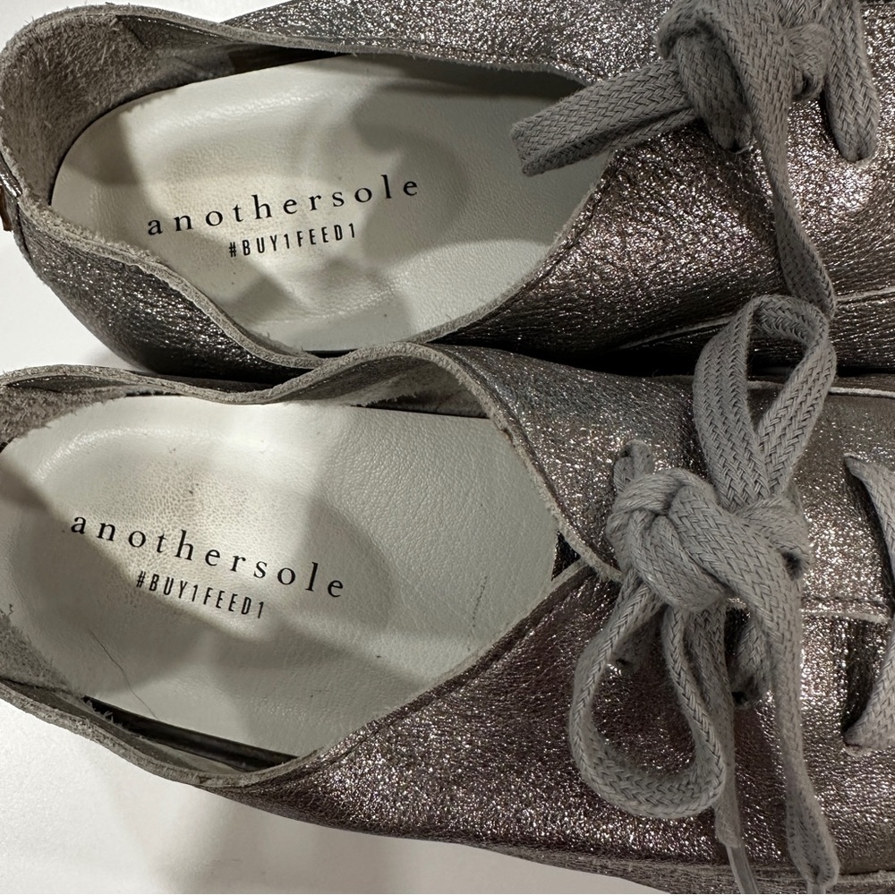 anothersole Paris Lace Up Flats Silver Size 41 EUC Casual Glam - Picture 7 of 9